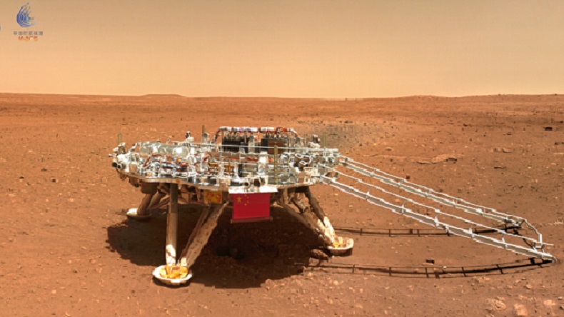 China Kembali Luncurkan Foto-Foto Penjelajahan Planet Mars, Ada Kawah dan Bukit Pasir