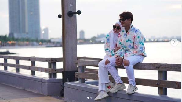 Cegah Penularan Covid-19, Lesti dan Rizky Gelar Lamaran Sesuai Prokes