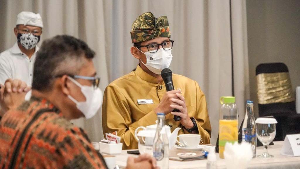 Buka Lapangan Pekerjaan, Sandiaga Uno Upayakan Kecamatan Kuta Bisa Dikunjungi Turis Mancanegara