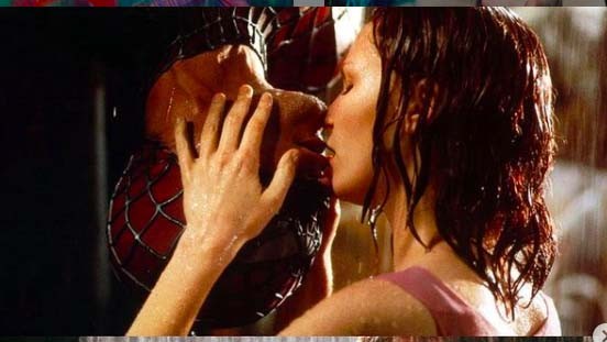 7 Ciuman Hot Membuat Hubungan Makin Mesra, Ada Gaya Vampire  