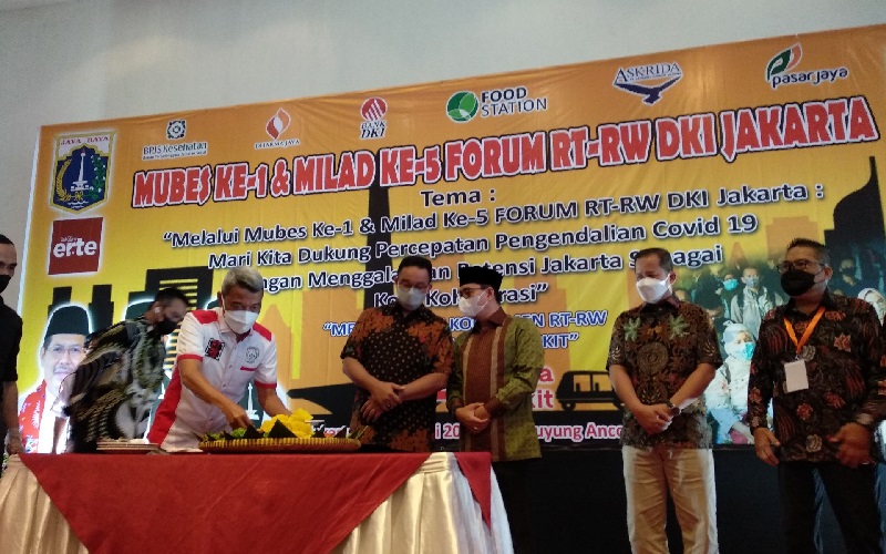 Anies Minta Pengurus RT RW Lakukan Langkah Ekstra Tekan Penyebaran Covid-19