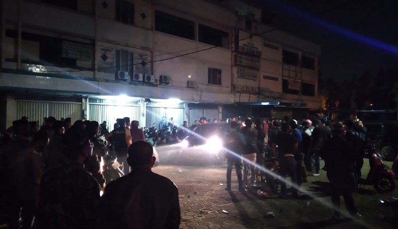 Kantor Ormas di Karawang Diserang Puluhan Pemuda, Mobil dan Motor Rusak
