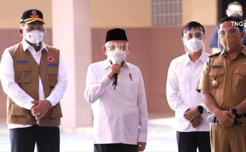 Wapres Tinjau Vaksinasi Massal di Tangerang, Ingatkan Pemda Awasi Penerapan Prokes