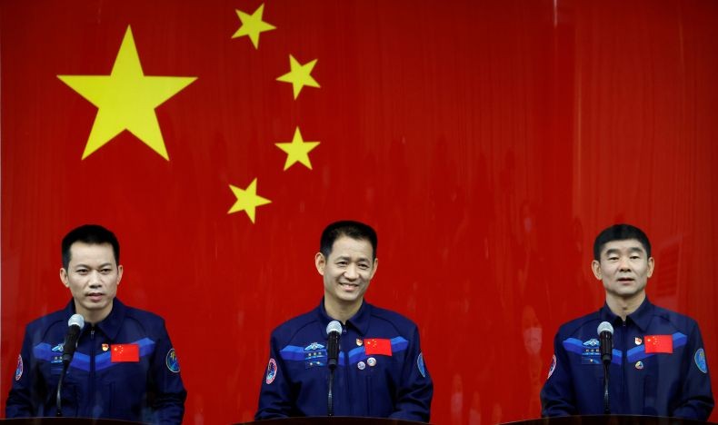 China Akan Kirim 3 Astronot ke Luar Angkasa, Misi Berisiko Tinggi