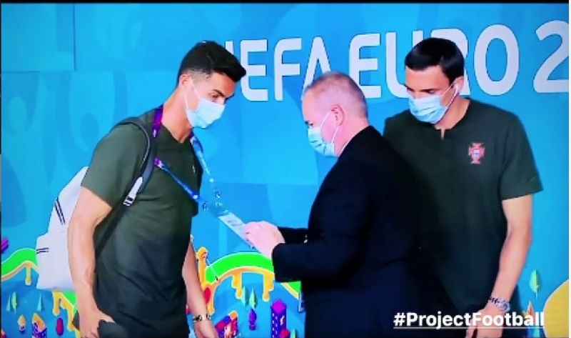 Viral! Cristiano Ronaldo Sempat Dikejar-Kejar Petugas Keamanan Euro 2020