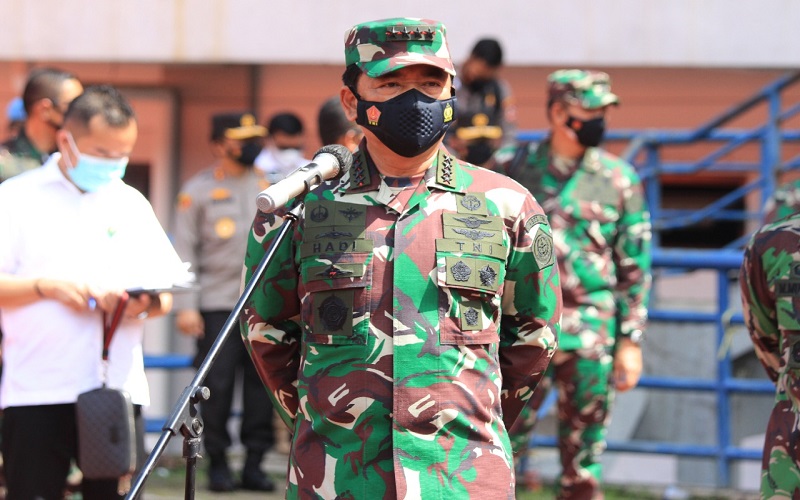 Panglima TNI: Banyak Usia Produktif Ikut Vaksinasi Covid-19 di Stadion GBLA 