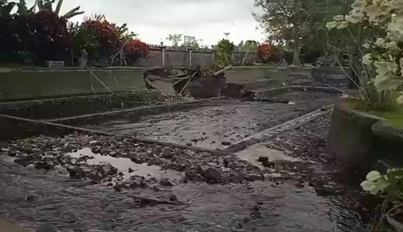 Kolam Tirta Gangga Jebol, Pipa PDAM Karangasem Ikut Rusak