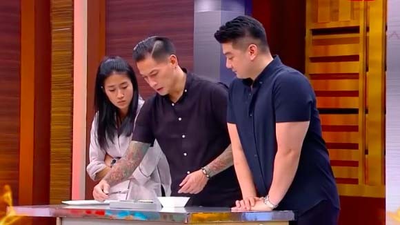 4 Peserta MasterChef Indonesia Masuk Pressure Test, Chef Juna Marah: Hidangan Jorok Bumbu Acak-acakan  