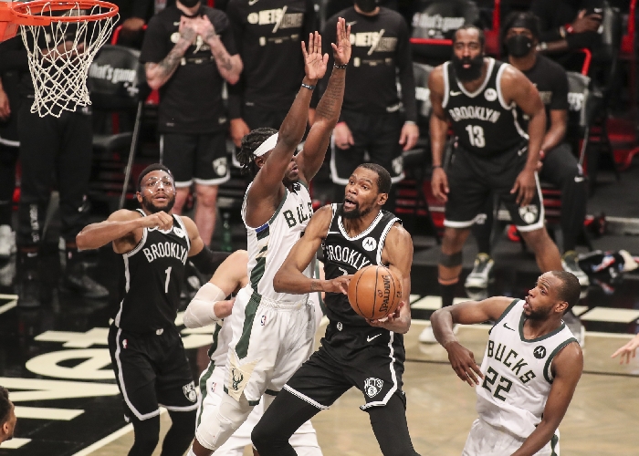 Dramatis, Milwaukee Bucks ke Final Wilayah NBA Usai Kalahkan Brooklyn Nets