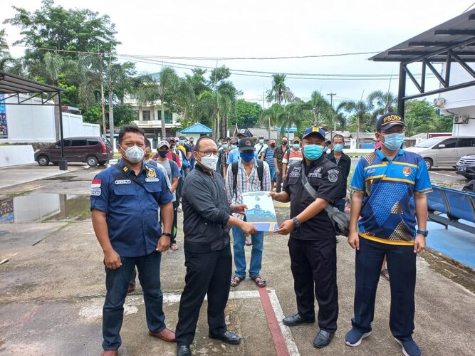 KKP dan Kemenkum HAM Deportasi 34 Awak Kapal Asing Pelaku Illegal Fishing 