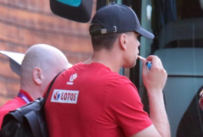 Kacau, Kiper Polandia Wojciech Szczesny Merokok Jelang Lawan Spanyol