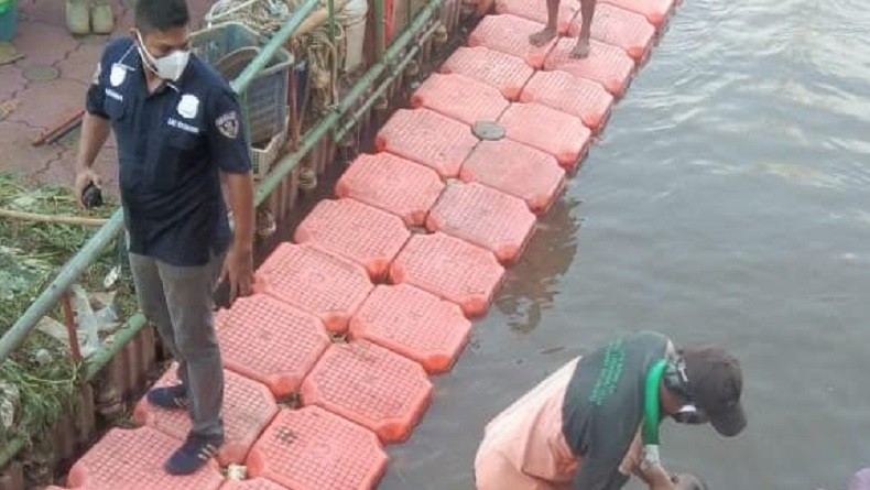 Petugas PPSU Temukan Mayat Bocah Laki-Laki di Kali Tambora