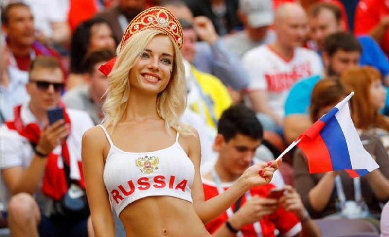 Natalya Nemchinova, Model Seksi Fans Timnas Rusia yang Dituduh Jadi Bintang Porno