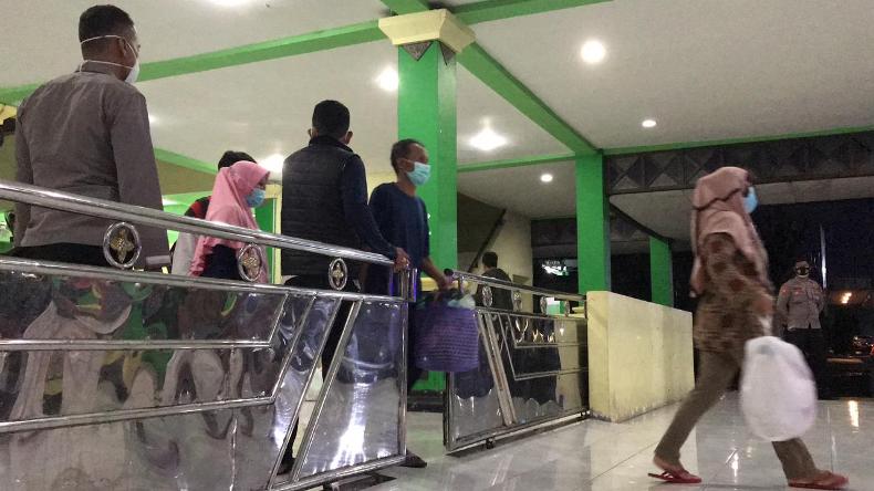 86 Pasien Positif Covid-19 Asal Kudus yang Sembuh Dipulangkan dari Asrama Haji Donohudan