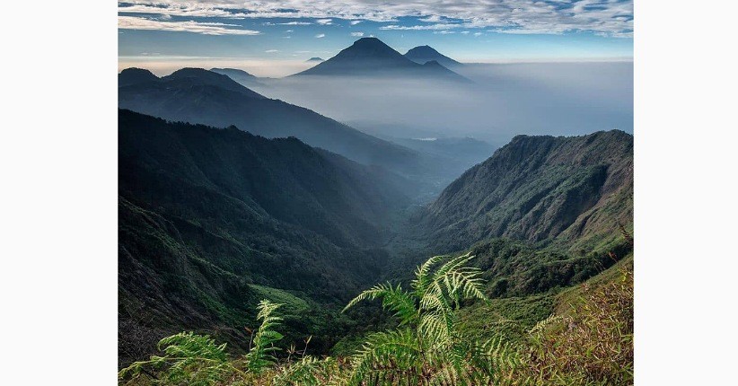 Pemandangan Gunung Bismo Lagi Hits, Ada Kawah Purba Mirip Genggaman Tangan