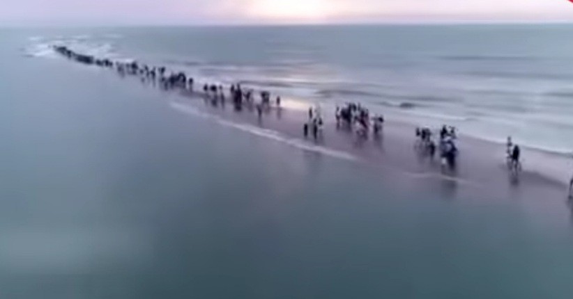 Misteri Jembatan yang Membelah Lautan Dibangun Pasukan Kera, Berani Lewat?