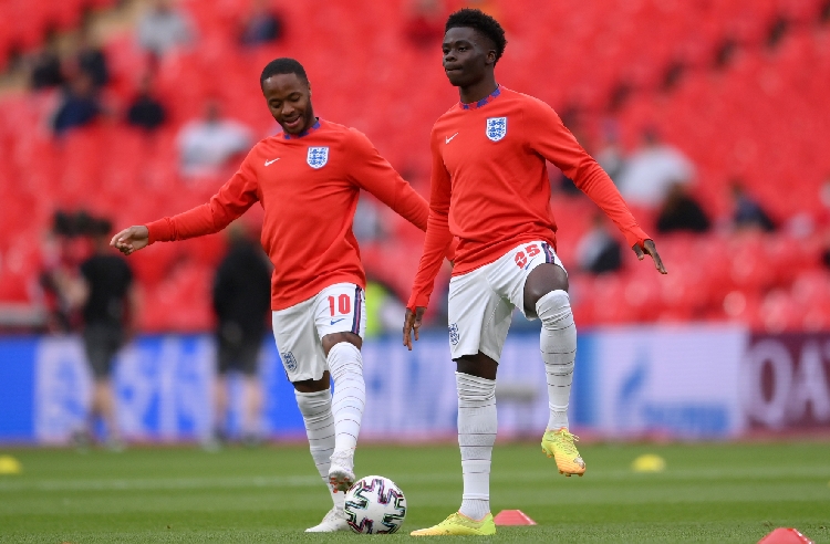 Saat Kecepatan Raheem Sterling dan Bukayo Saka Bikin Pelatih Ceko Pusing