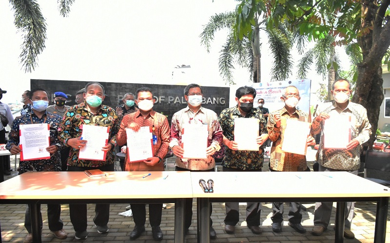 Pelindo Palembang dan Mitra Deklarasi Pelabuhan Bersih Korupsi dan Pungli