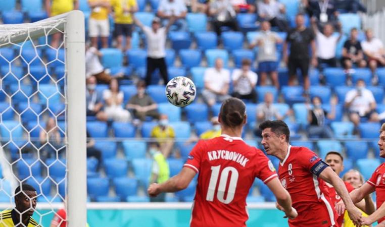 Polandia Dikalahkan Swedia, Lewandowski Cs Tersingkir dari Euro 2020