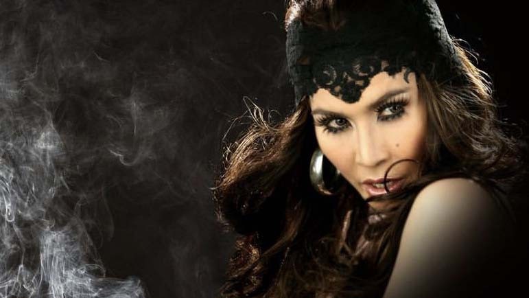 Apa Kabar Connie Constantia, Penyanyi Cantik Era 1980-an Pemilik Suara Serak yang Khas  