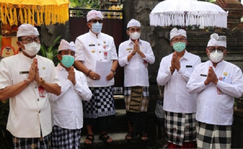 Warga Tabanan Bali Diancam Sanksi Penundaan Bansos Bila Menolak Vaksinasi