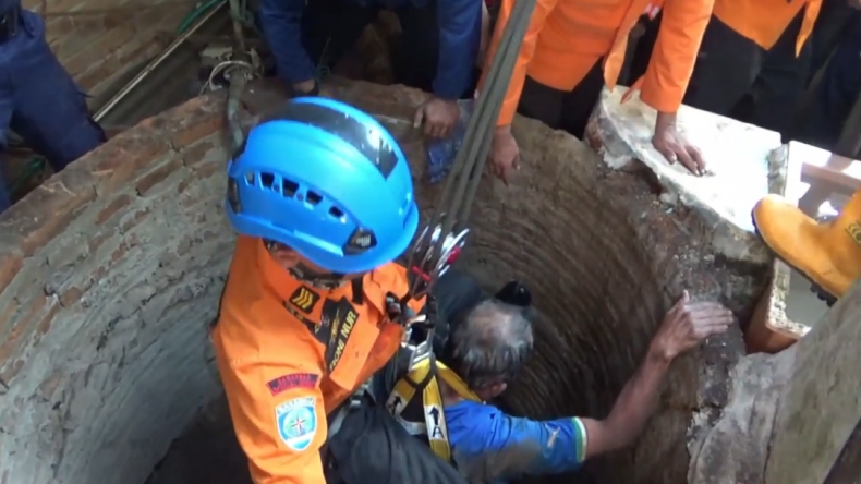 Selamatkan Kucing, Kakek di Limapuluh Kota Malah Terperangkap di Sumur