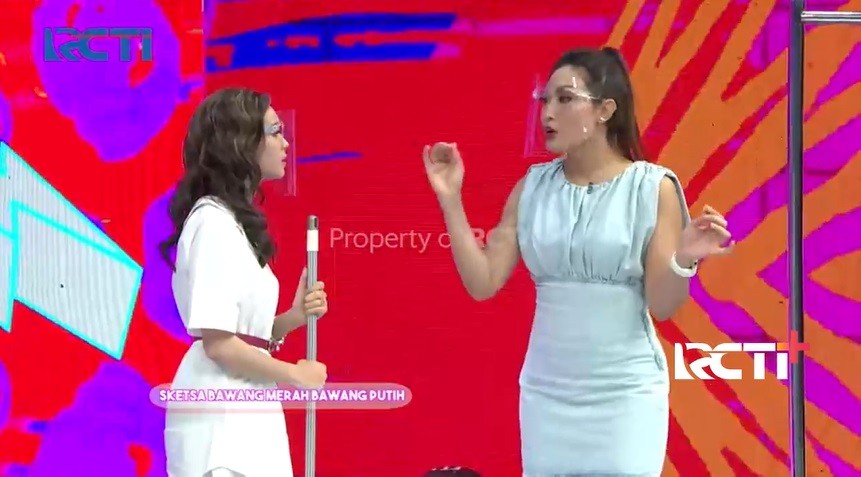 Tiara Andini dan Claudia Andhara Berkompetisi Nyanyi   