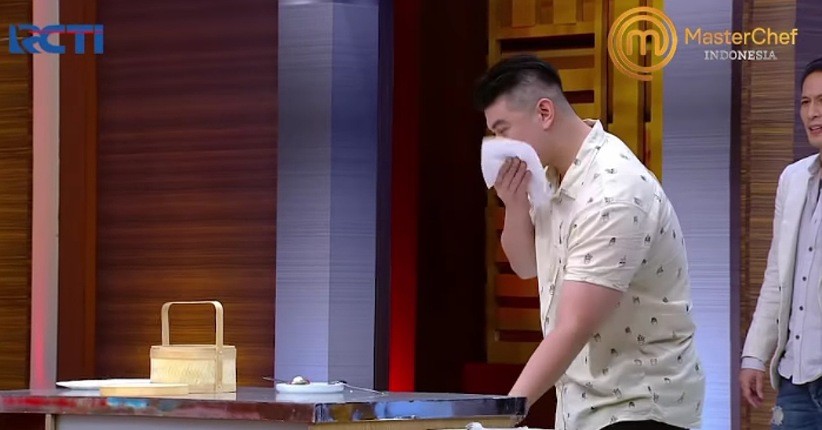 Cicipi Masakan Peserta MasterChef Indonesia, Chef Arnold Tersedak Kapulaga