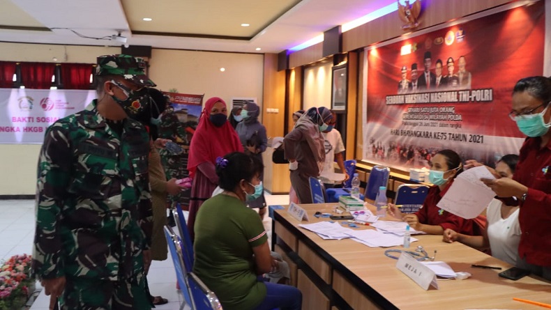 Warga Halmahera Utara Antusias Ikut Vaksinasi Massal, Dandim 1508 Tobelo Berterima Kasih