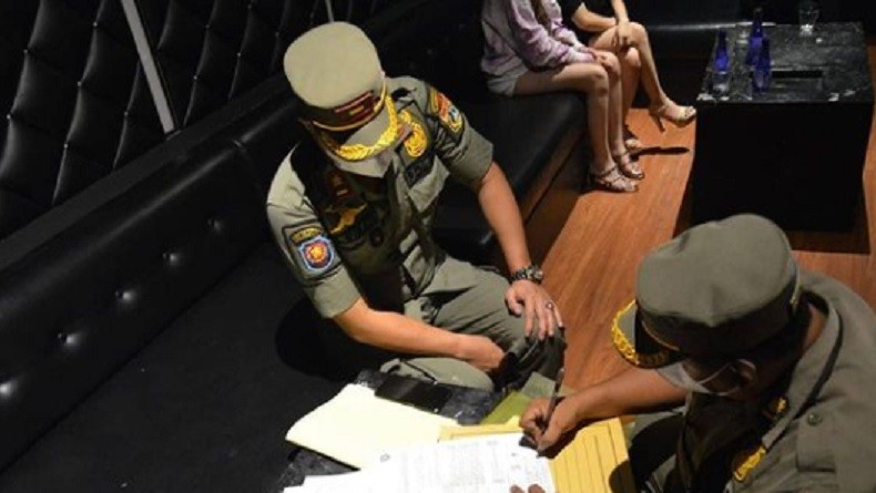 Razia PPKM Mikro, Bar di Kawasan PIK Sempat Kelabui Petugas