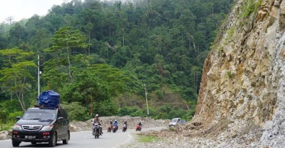 Deretan Jalur Angker di Sulawesi, Mulai Mesin Mendadak Mati hingga Penampakan Perempuan di Jalan 