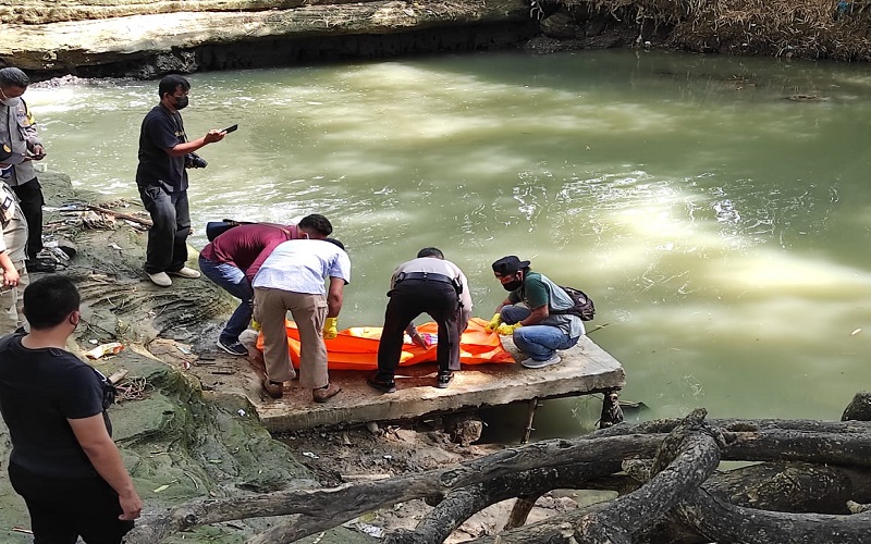 Berusaha Menolong Teman, Bocah SD di Harjamukti Cirebon Tewas Tenggelam di Sungai