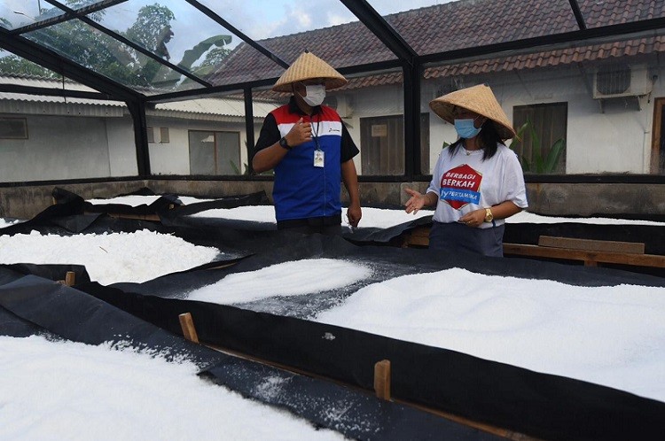 Kerap Ditolak Bank, UMK Garam di Bali Ini Berhasil Tembus Pasar Ekspor 