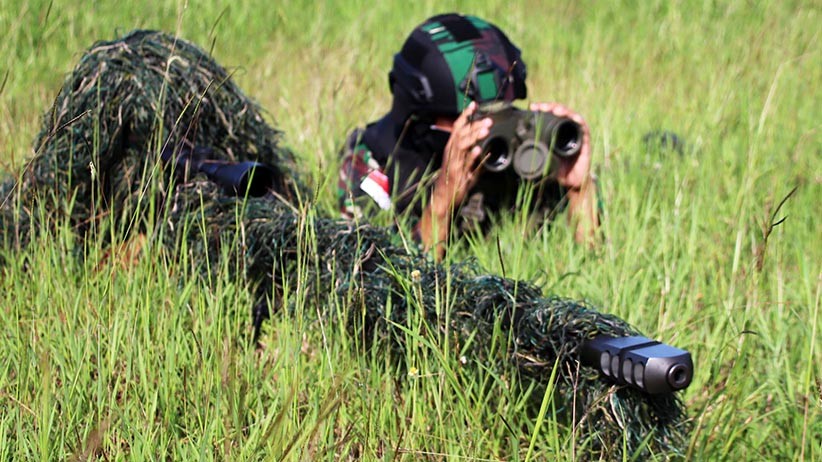 Sniper Tembak Mati Anggota KKB dari Jarak 800 Meter di Pegunungan Bintang