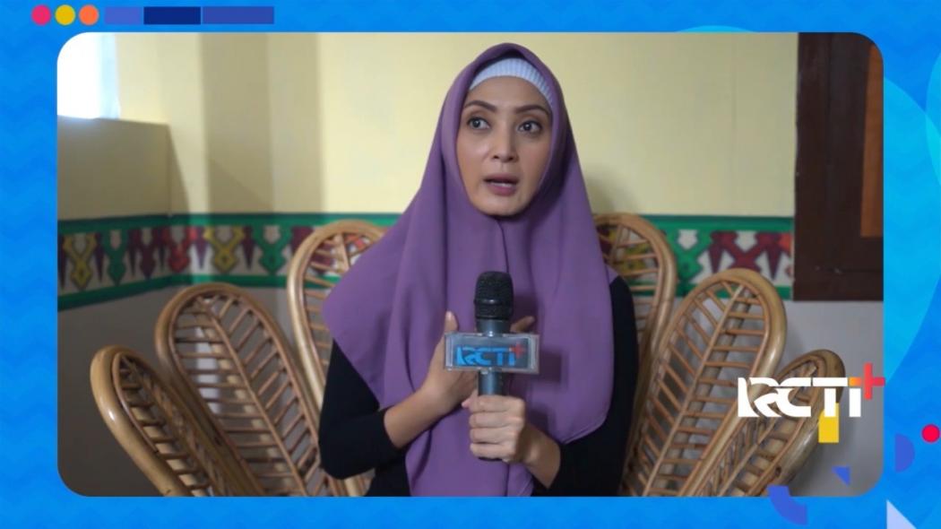 Peran Bu Ani di Amanah Wali 5 Membuat Della Belajar Jadi Wanita Sholehah di Kehidupan Nyata   