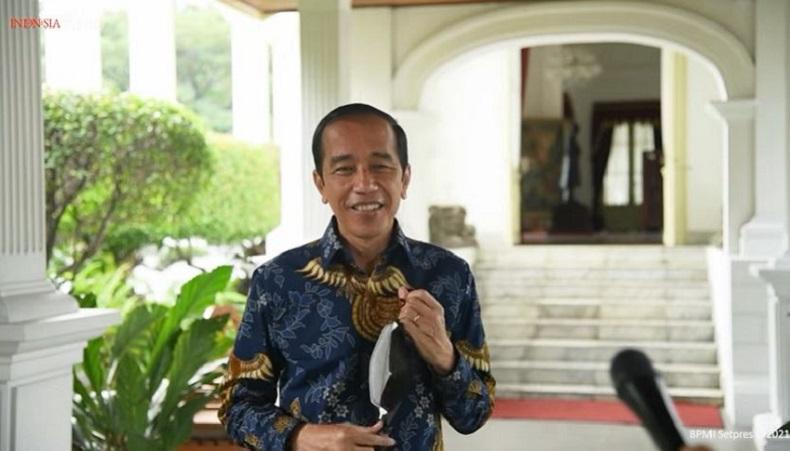 Tersenyum Dijuluki King of Lip Service, Jokowi : Saya Kira Biasa Saja