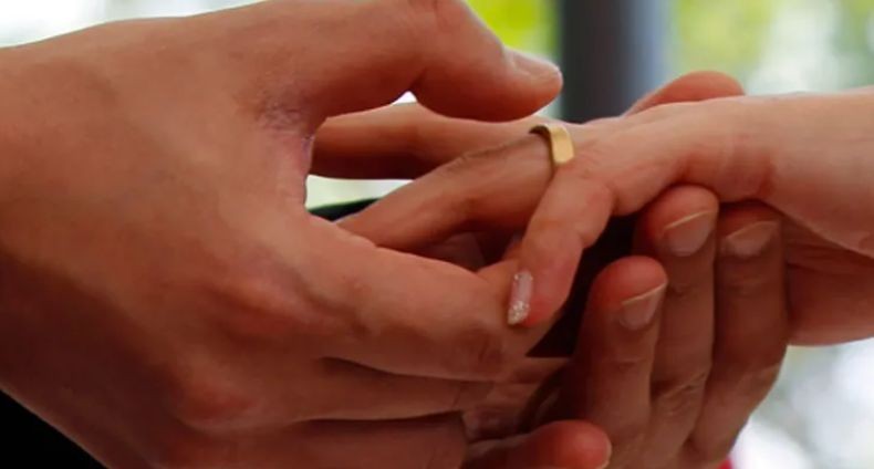 Viral Pasangan Kekasih Terpaksa Putus, Bertemu Tak Sengaja 10 Tahun Kemudian dan Menikah