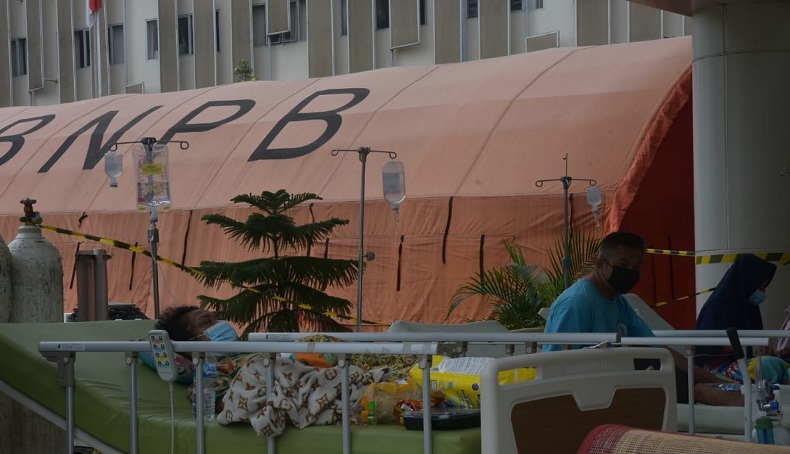 Bangun Tenda Darurat, IGD RSUD Bekasi Khusus Pasien Covid-19