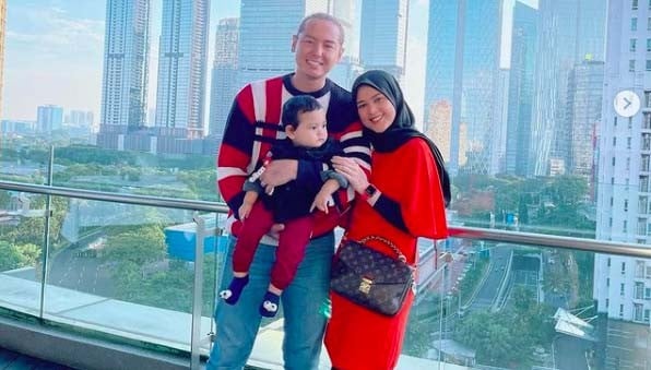 Curhat Cut Meyriska Baby Sitter Lalai: Anak Dikasi Bubur Nasi Bekas  