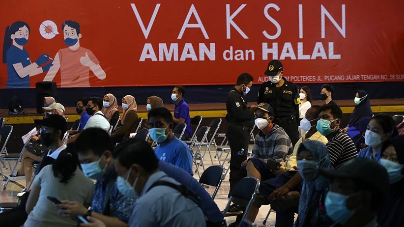 Vaksinasi di Surabaya Tinggi Peminat, 180.000 Warga Usia 18 Tahun ke Atas Sudah Daftar Online