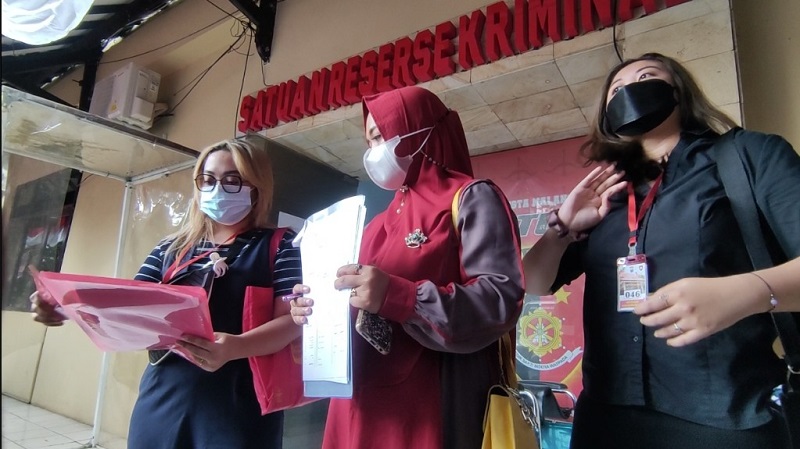 Tertipu hingga Rp1,5 Miliar, Ibu-Ibu Korban Arisan Bodong di Malang Lapor Polisi