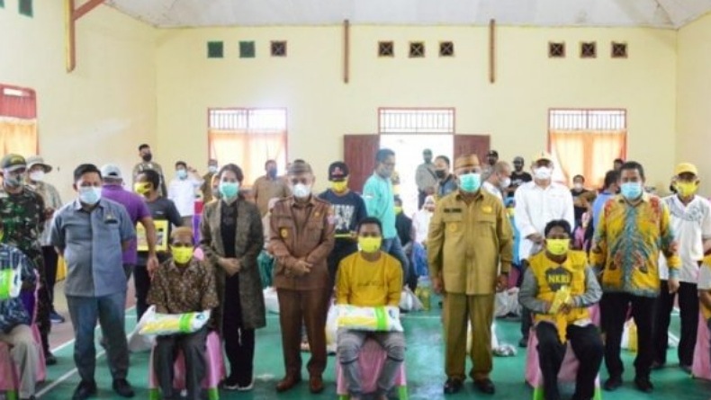 Penerima Bantuan Motor Ikan di Gorontalo Diwajibkan Harus Sudah Divaksin Covid-19