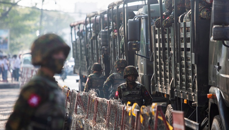 Sadis! Militer Myanmar Bantai dan Bakar 30 Warga Sipil, Ada Perempuan dan Anak-Anak