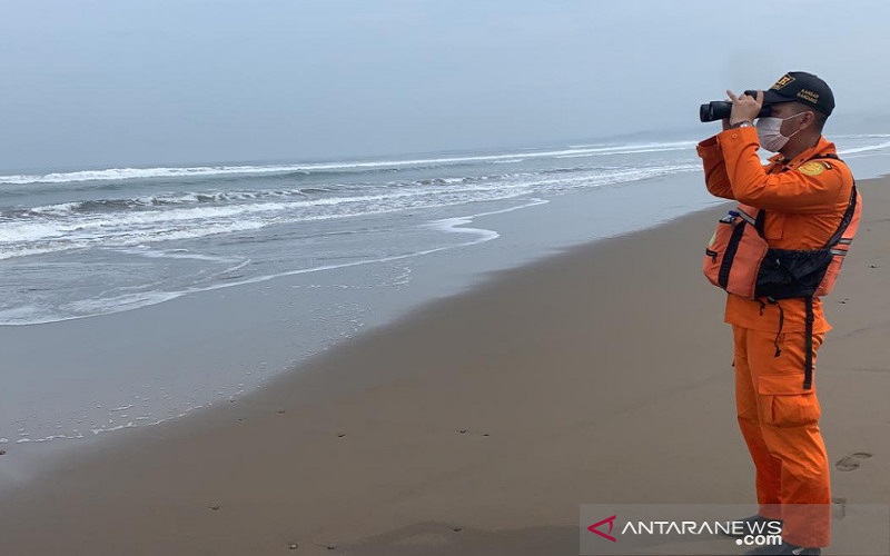 3 ABK MV Jaya Berkat Tenggelam di Pantai Sancang Garut Belum Ditemukan