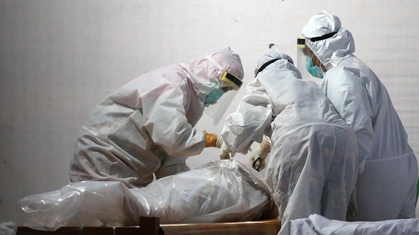 Tata Cara Memandikan Jenazah dalam Islam Beserta Bacaan Niat