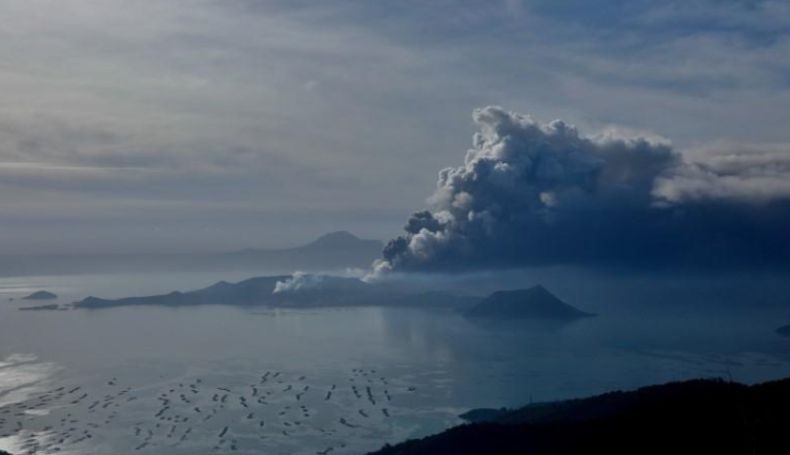 Gunung Taal Filipina Meletus, Belasan Ribu Warga Dievakuasi