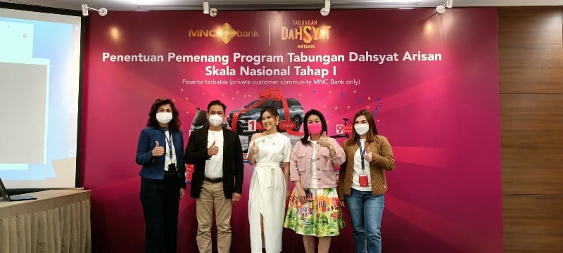 Peserta Program Tabungan Dahsyat Arisan MNC Bank Raih Hadiah Voucher-Mobil Fortuner 