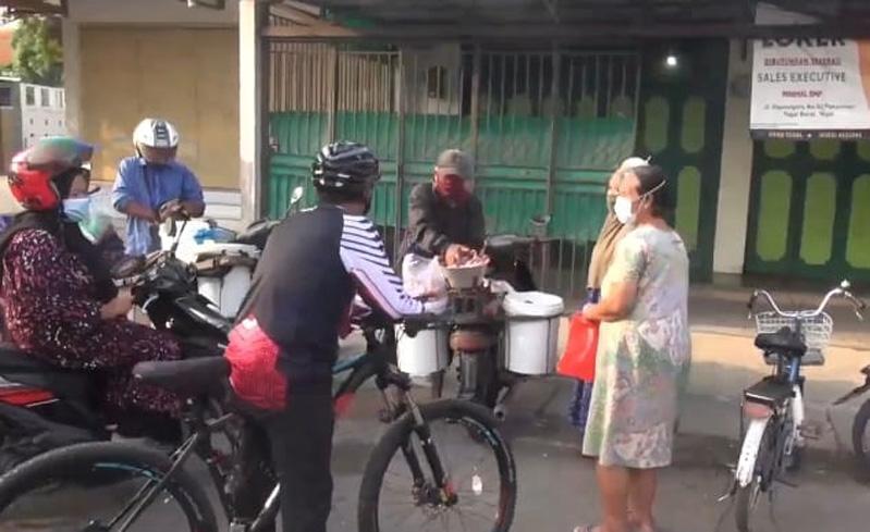 14 Pasar Tradisional di Kota Tegal Ditutup, Sejumlah Pedagang Nekat Berjualan 