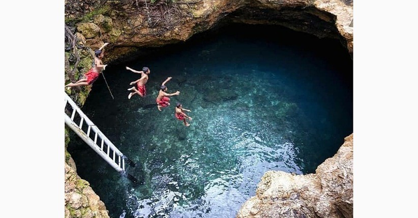 Menjajal Sensasi Terjun ke Sumur Raksasa Pusat Laut Donggala