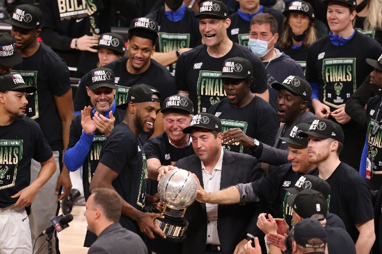 Hajar Atlanta Hawks, Milwaukee Bucks Juara NBA Wilayah Timur!